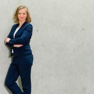 Dr. Pamela Luckau